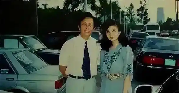 皇帝专业户唐国强从小鲜肉转型到老戏骨儿女都有晚年幸福