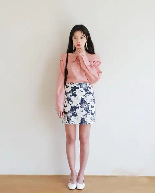时髦精穿搭 高腰短裙配什么上衣 韩版女装的淑女气质