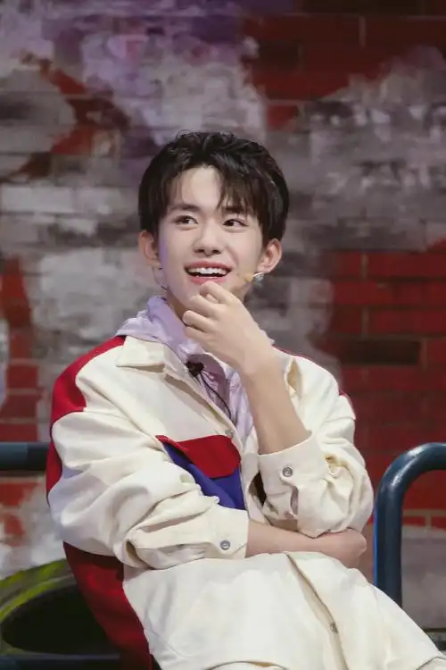 四字 易烊千玺 yyqx 四字弟弟##说到街舞就能想到易烊千玺