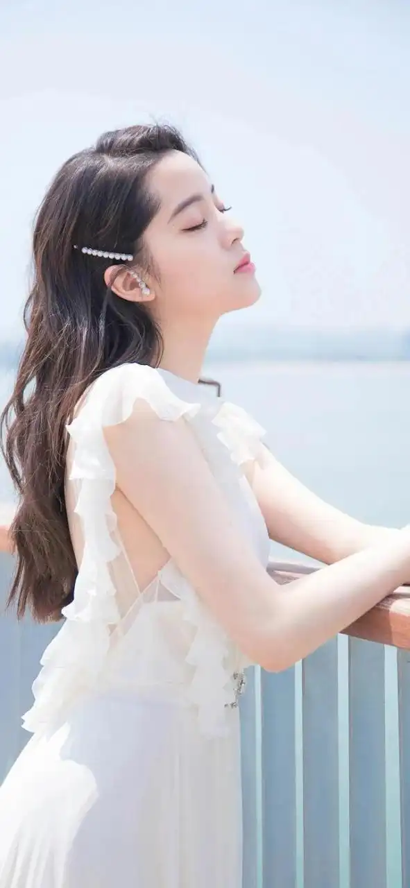 欧阳娜娜全面屏壁纸