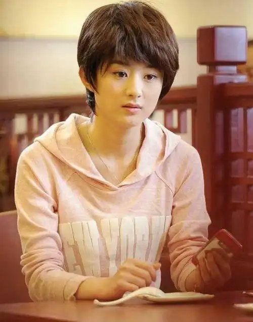 《宫锁珠帘》赵丽颖饰演百合,怎么和妻子的秘密重名了神雕侠侣客串穆