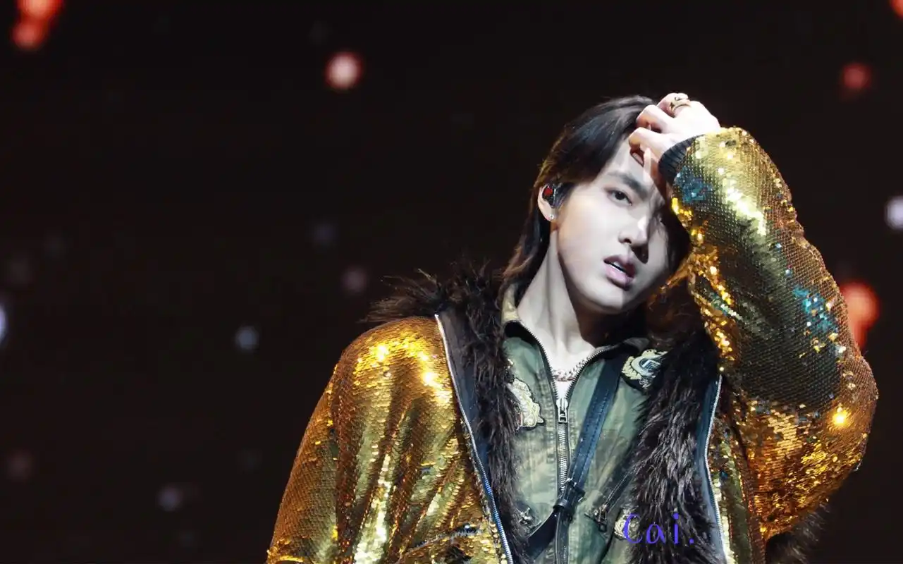 吴亦凡 南京演唱会--《antares》