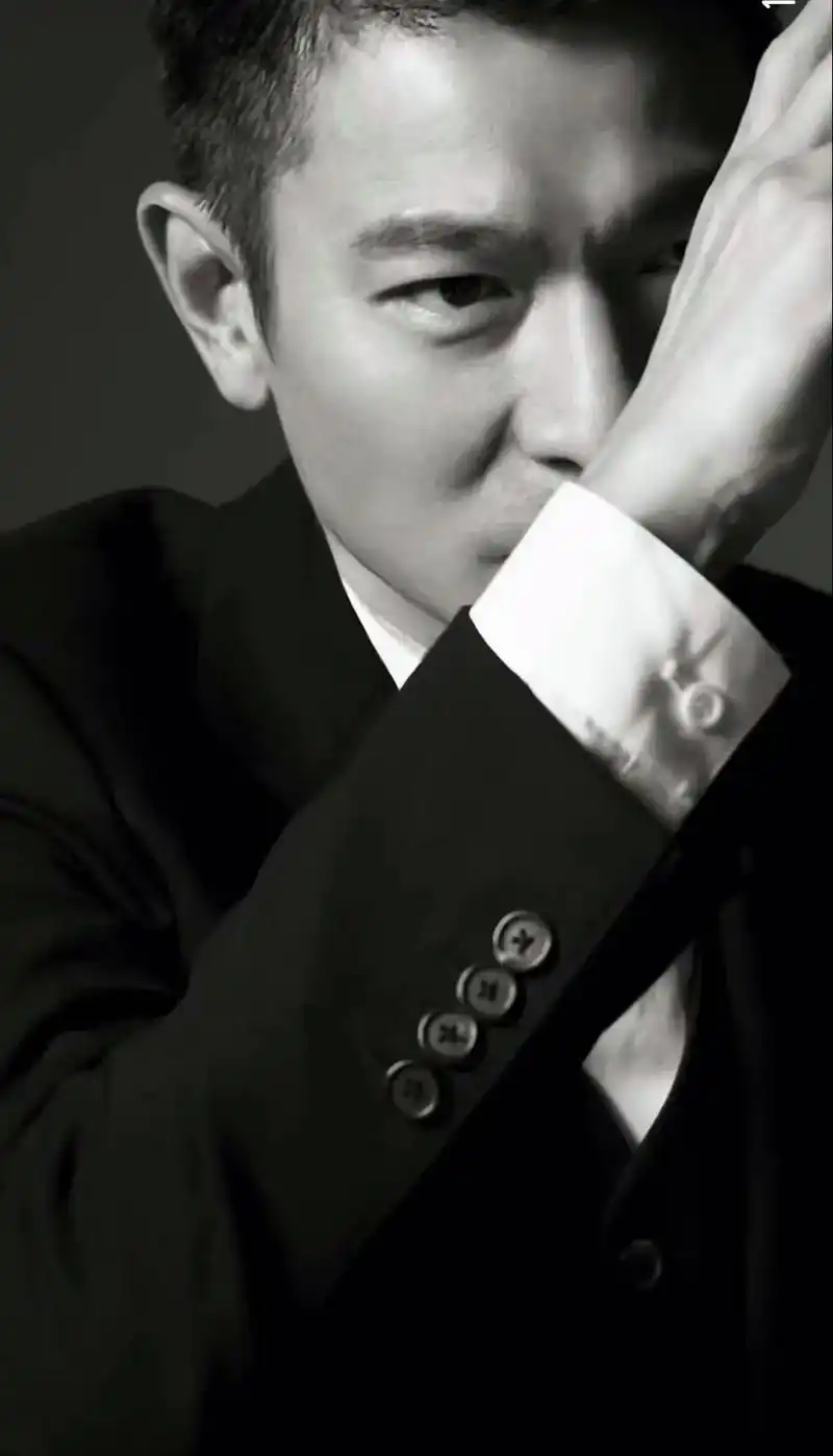 70后青春#华仔老大#魅力无限 跟个分风!证明自己还年轻!