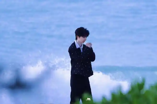 马嘉祺海边白衬衫路透##这是我的岛开录
