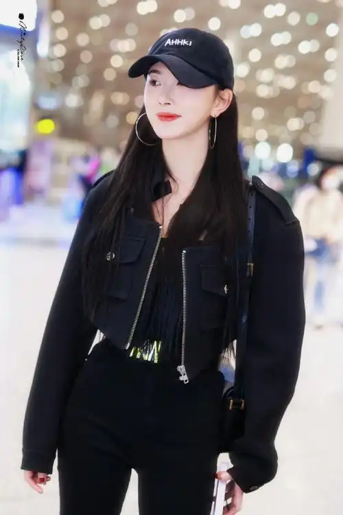 孔雪儿巴黎时装周##孔雪儿不摸鱼日记##孔雪儿可爱世界分享记