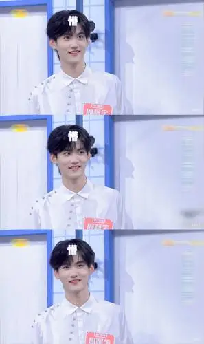 一些些动态下定格的周柯宇 比精修图片更可