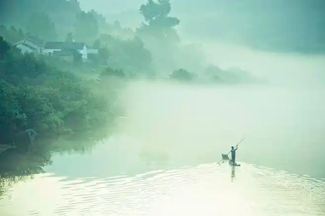 江南水乡烟雨朦胧