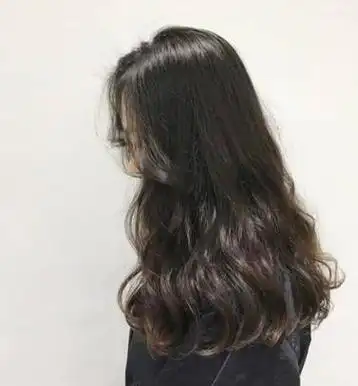 女生大卷螺旋烫发型图片_烫发_女生发型大全