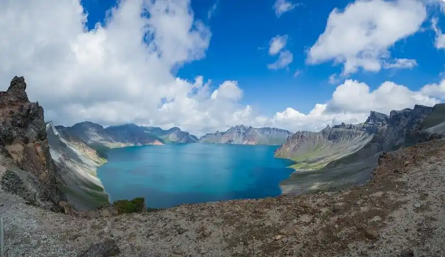 《长白山南坡看天池》——旭日摄影与制作