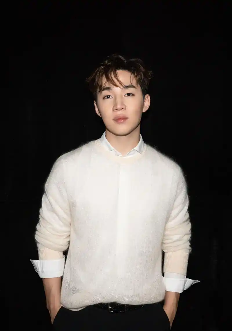 刘宪华加盟舞蹈风暴多面综艺感助力起舞盛宴