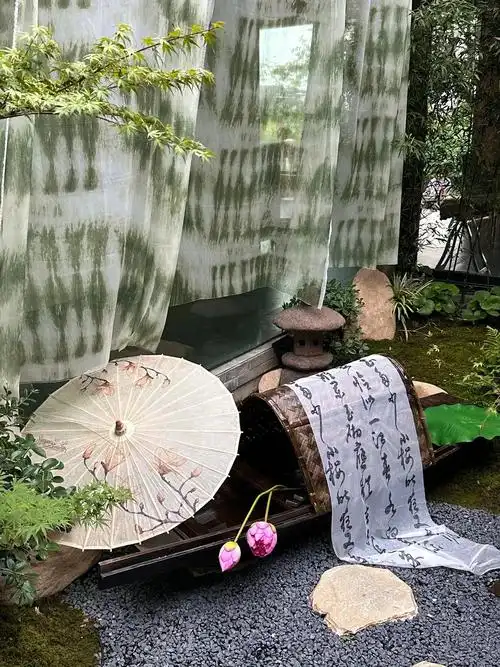 莲花岛这家蟹庄太美了!古风庭院, - 抖音