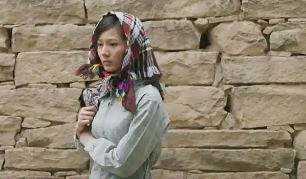 《新生》彭杨:单亲家庭长大,因于馨出圈,母亲离世后她不惧单身|演员