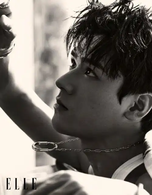 龚俊跳得好高##龚俊悬空大片