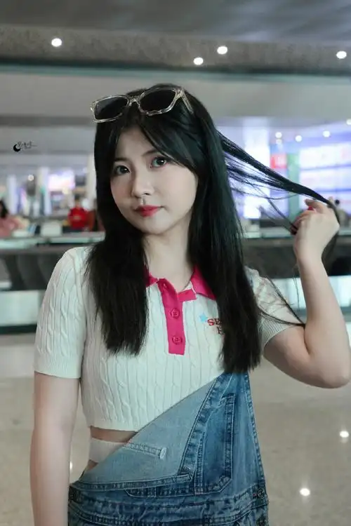 深圳到达说星星漂亮的人,一定没见过你的眼睛@赖美云