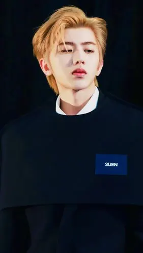 蔡徐坤金发,银发,白发,这三种造型,我心目中永远滴神