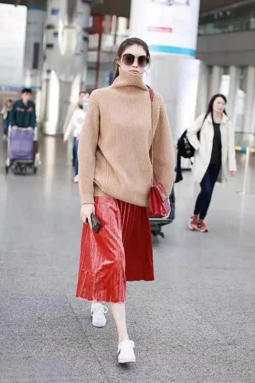 50张街拍 35位明星亲身示范这个冬天怎么穿毛衣