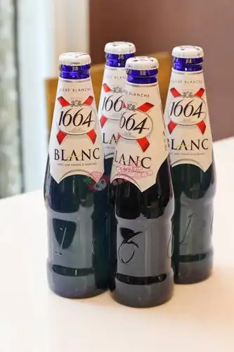 宁波代理凯旋1664报关清关的公司进出口代理比 啤酒进口报关