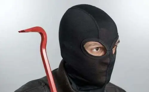 情感测试:四个蒙面男,你觉得哪个是杀手?测你的心机有多深!_网易订阅