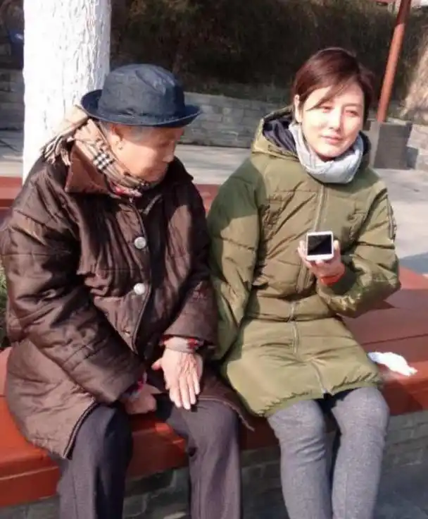 作为一名优秀的演员,张延参演过不少经典作品,从《笑看风云》到《粉红