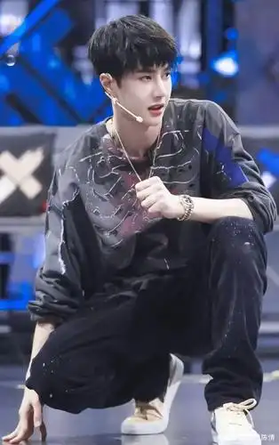 《这就是街舞3》:23岁的王一博,历尽风浪,怎敢天真!