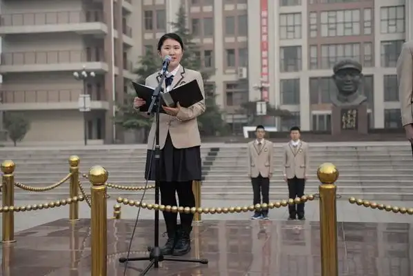 感恩于心 回报于行---郑州七中2016-2017学年上学期第16周升旗仪式