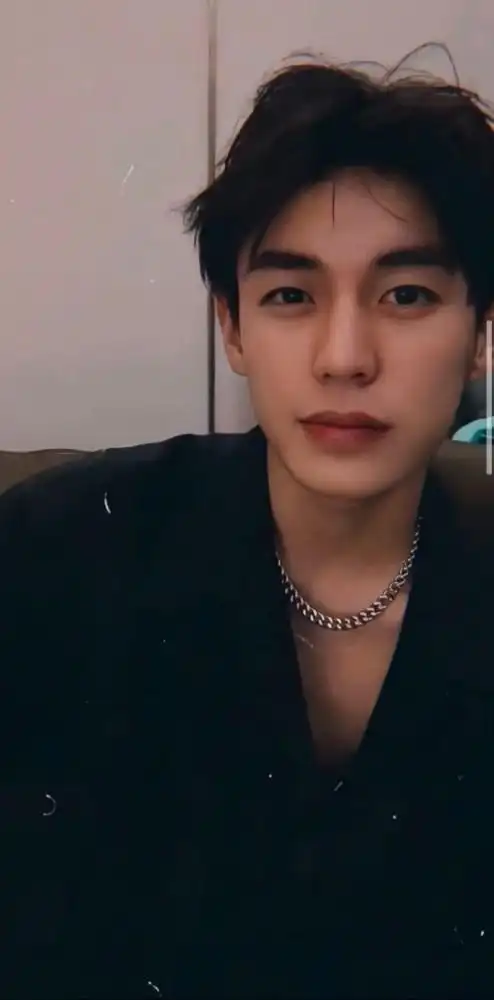 高清壁纸余庆伟