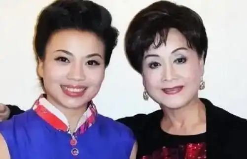 歌唱家张也唱人间第一情真动人亲情与爱情背后都有泪
