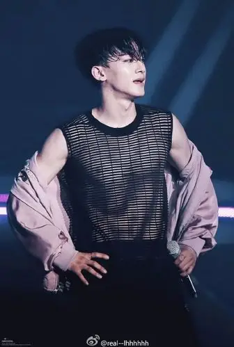 求exo腹肌照片十二子的都要