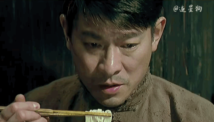 《新少林寺》中,刘德华这场吃面的场面就相当经典.