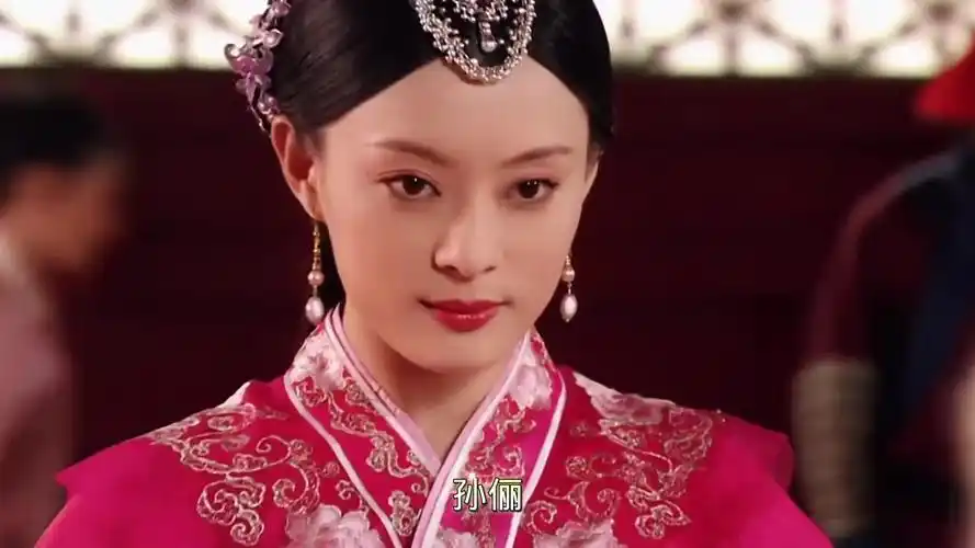 演员孙俪,初恋是钱枫,嫁邓超后幸福像花儿一样