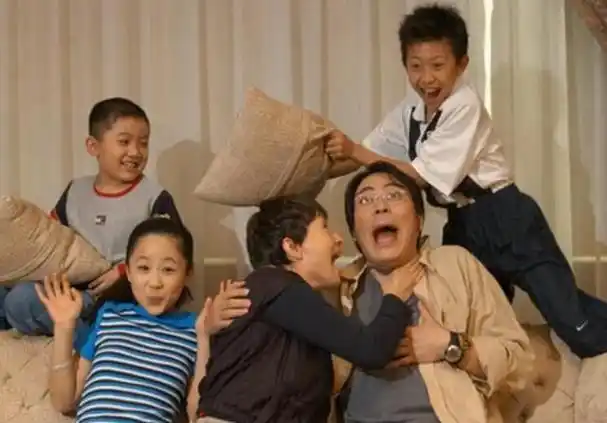 在娱乐圈中,夏雨,小雪,刘星这三个名字仿佛穿越了时空,引发人们对于