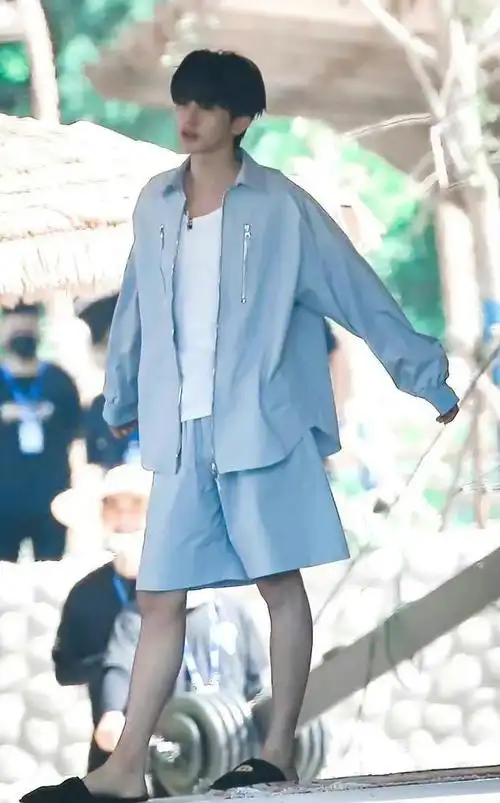 新一期奔跑吧录制白鹿赵露思蔡徐坤等路透释出