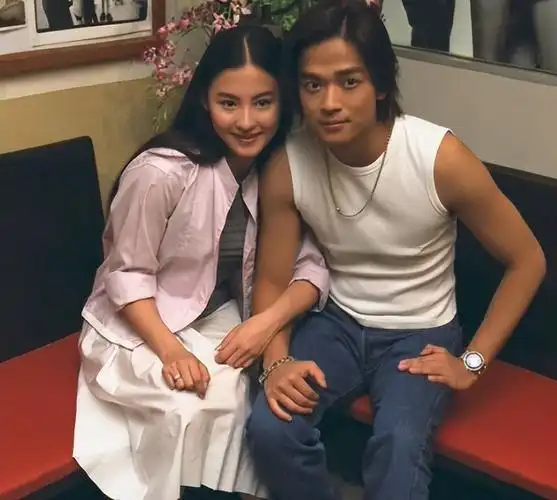 回顾如今才明白谢霆锋对张柏芝不是喜欢而是深爱