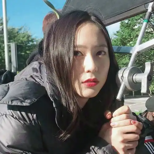 求郑秀晶图的头像