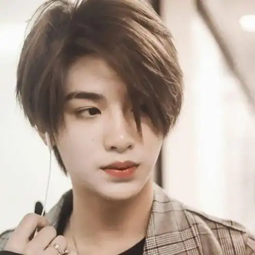 微信头像黄明昊