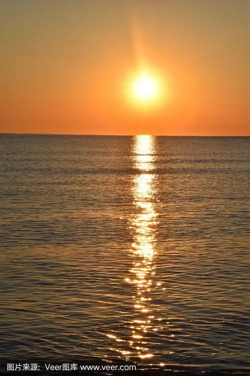 科西嘉岛的大海和日出