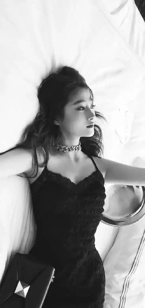 百变关晓彤锁屏壁纸676767