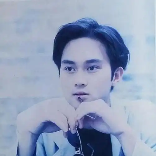 张智霖:从音乐人到演员,一路跌宕起伏谁会想到,备受瞩目的演员张智霖