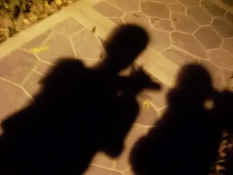 二,高情商撩女朋友的情话1,想抱抱你,就是那种两只手揽住你的腰,连