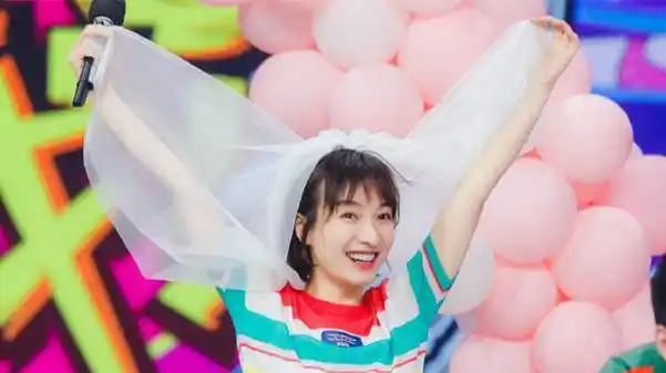 《快乐大本营》吴昕游戏中途要求退出,何炅脱口而出的话暴露人品