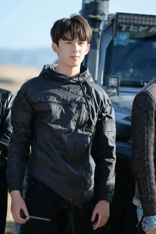 吴磊 沙海 黎簇 来自微博:@吴磊工作室