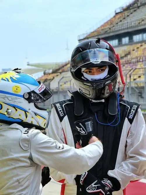 吴亦凡赛车水平到底如何?前冠军车手出来喊话了!