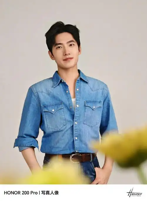 200系列全球代言人杨洋##买荣耀200就上荣耀商城##毕业总要拍张写真