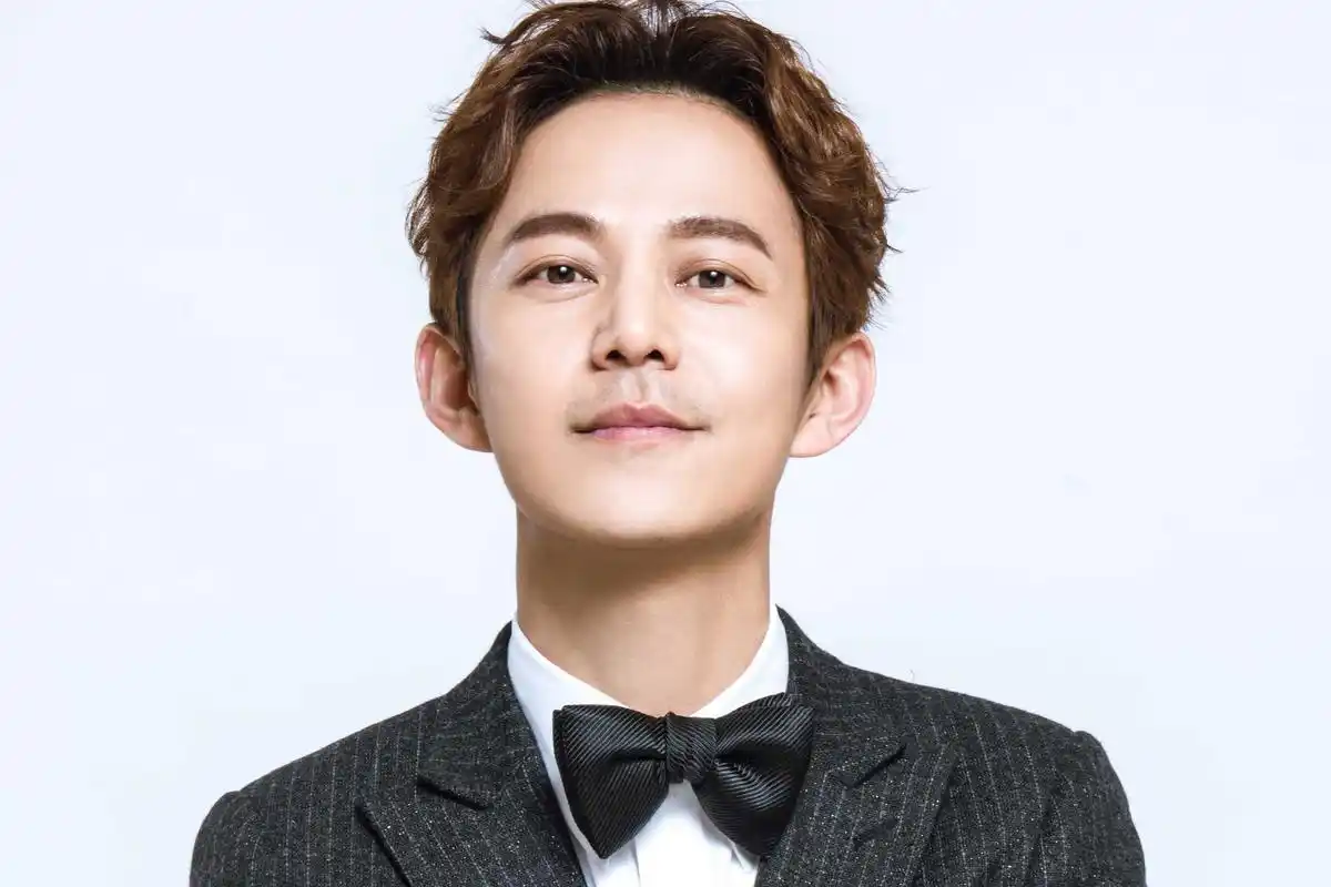 何炅工作室报警报警已成为明星自证清白的最佳方式而不是律师函