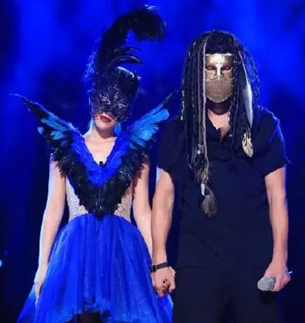 结束了第一场半决赛,八位蒙面歌王经过激烈角逐,孙楠,许茹芸,沙宝亮