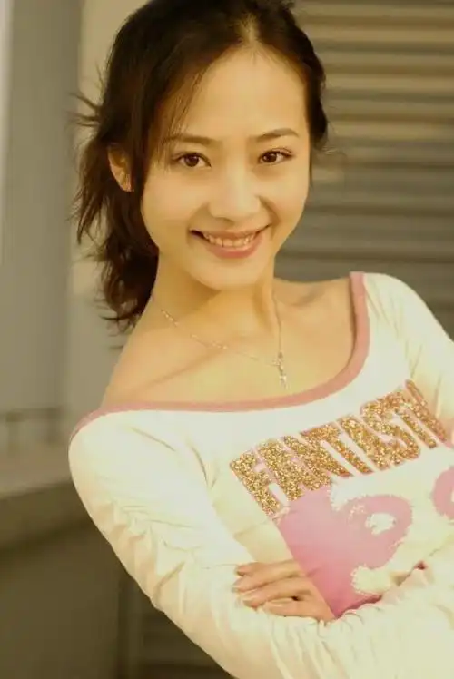 曲栅栅嫁落魄黄海波被狂飙推红养家9年不离不弃