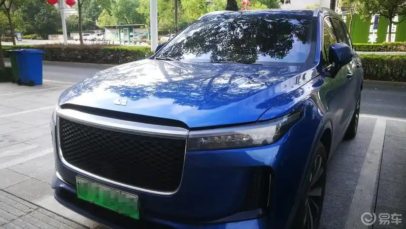 理想one理想one精致大气蓝色车身浪漫时尚