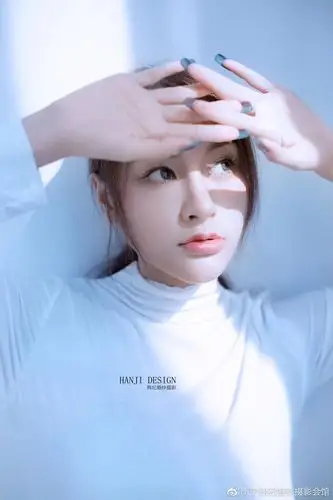 南宁韩纪婚纱摄影等你来许自己一组高端个人写真照