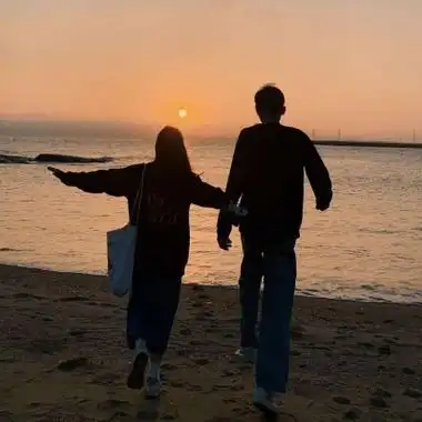 由美头网整理发布,情侣头像频道提供更多与日落,夕阳,晚霞相关的头像