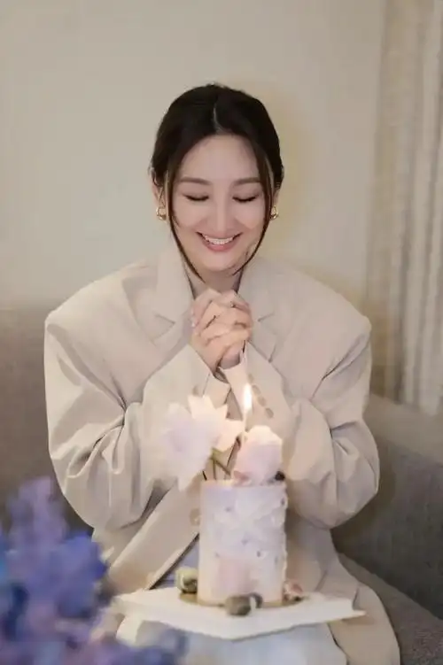 辛芷蕾倪妮钟楚曦美得各有风格姐系时髦太高级了